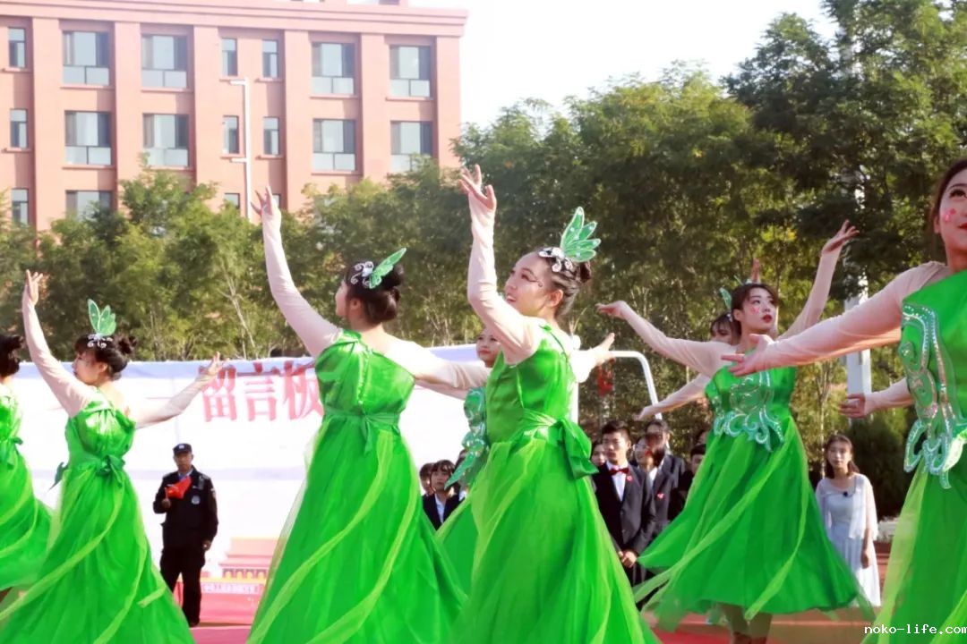 庆中华人民共和国成立70周年文艺汇演(图2)